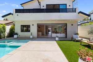 featured image of 15721 Addison St