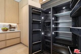 15721 Addison St - Photo 2 of 8