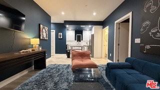 10959 Calvert St - Photo 7 of 8
