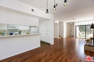 844 Magnolia Ave #14 - Photo 4 of 8