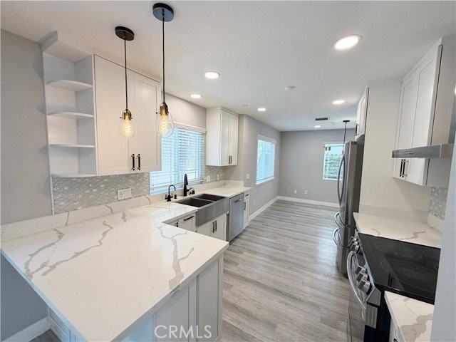 1124 S Mayflower Ave - Photo 7 of 8