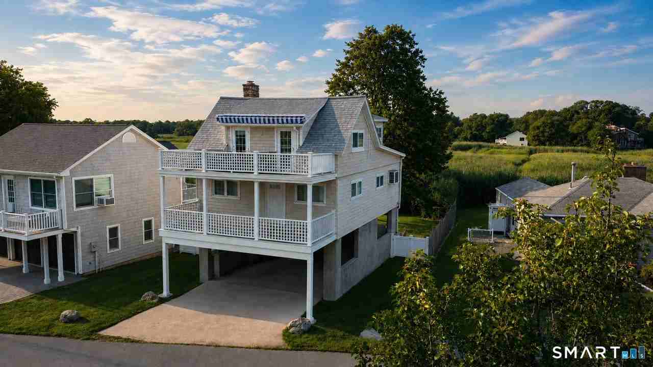 12 Groveway - Photo 3 of 12