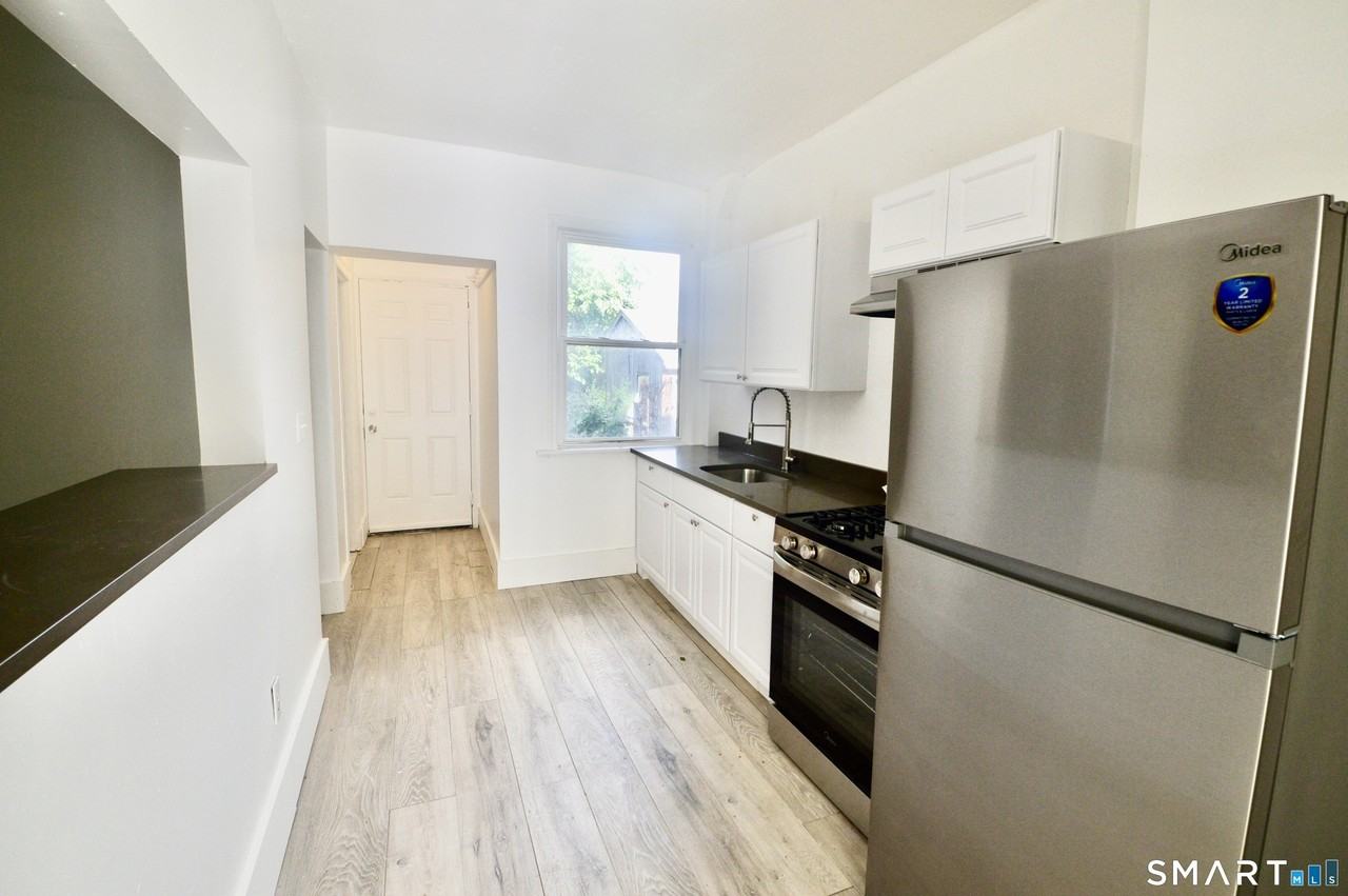 270 East Ave - Photo 5 of 13