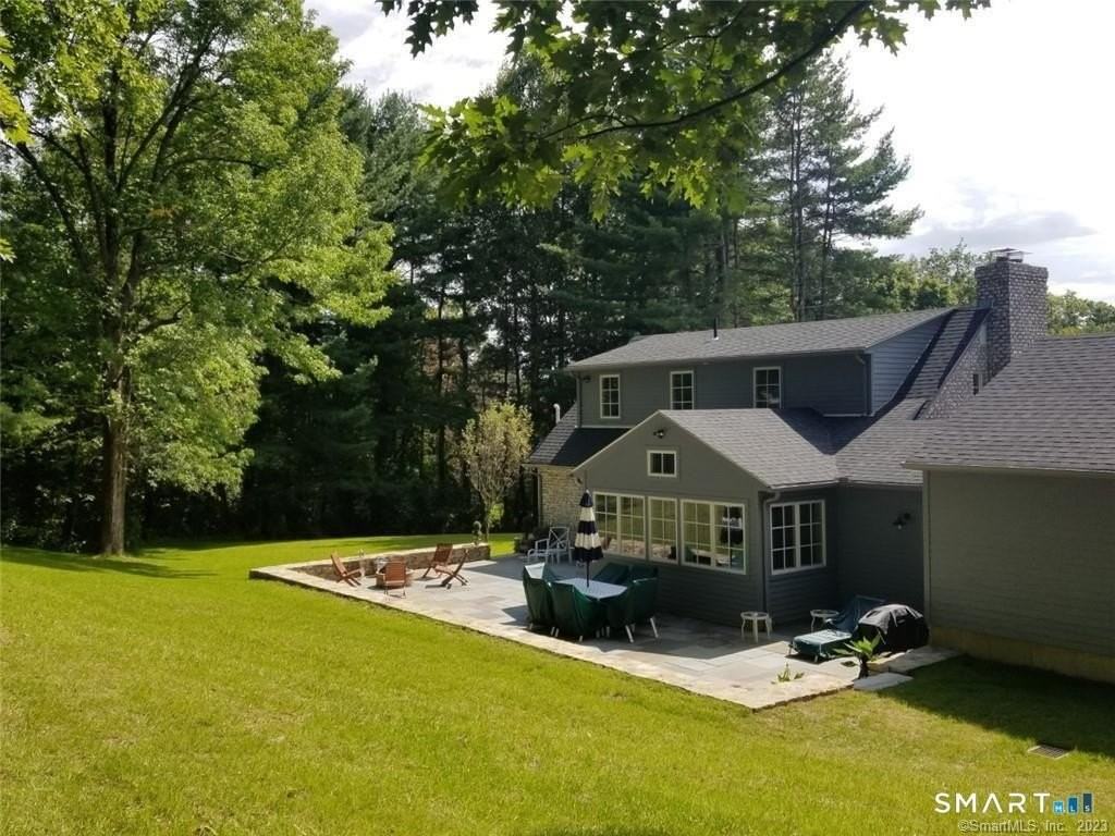 11 Apple Way - Photo 2 of 25