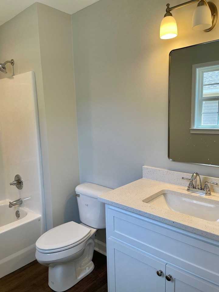 10 Whitten St - Photo 3 of 6