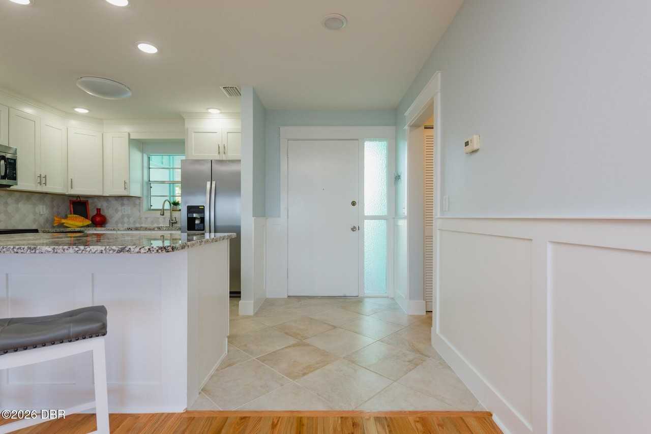 1216 Harbour Point Dr - Photo 6 of 28