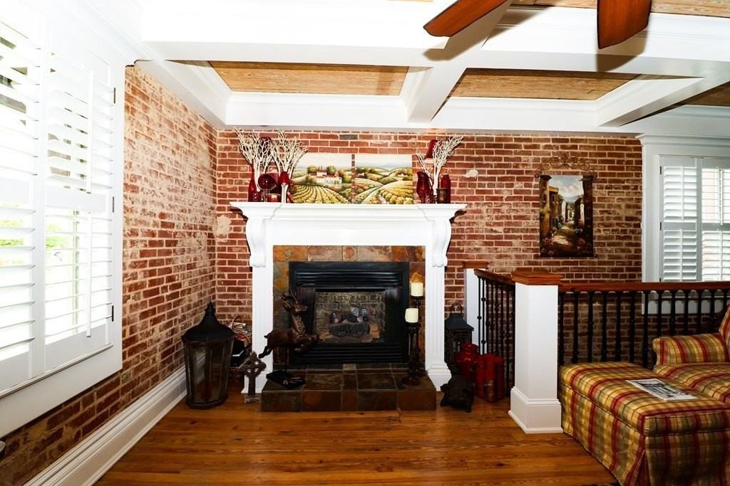 114 N 3rd Ave - Photo 6 of 24