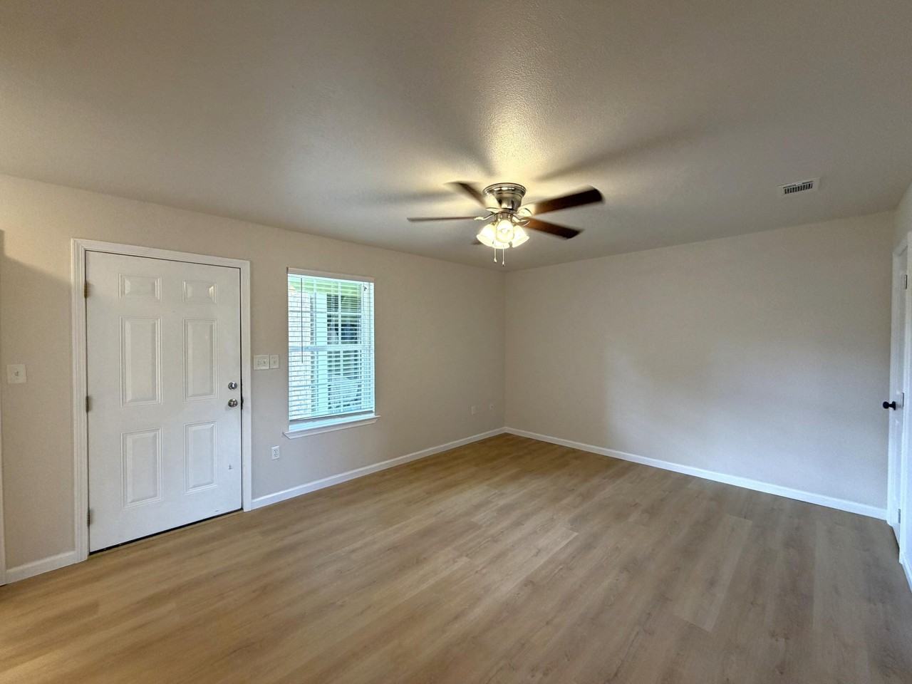 941 Valley Rd #B - Photo 2 of 20