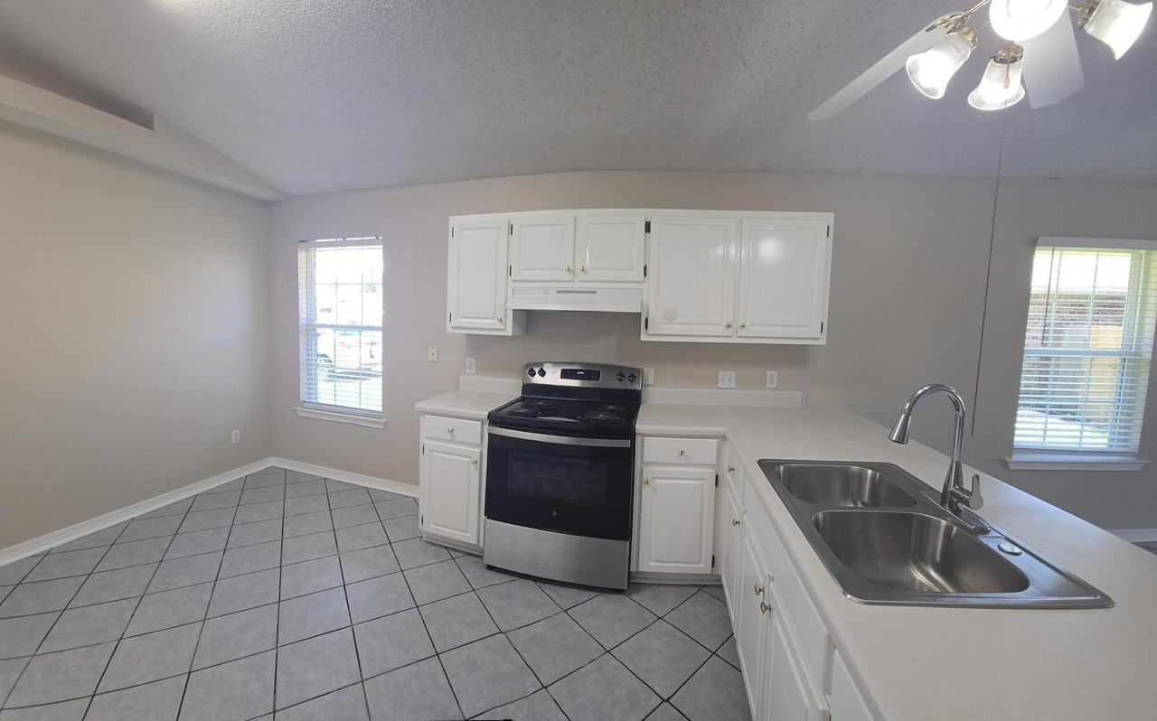 418 Pristine Water Ln - Photo 5 of 31