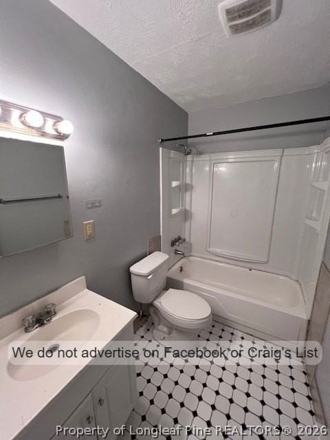 650 Walker St - Photo 6 of 12