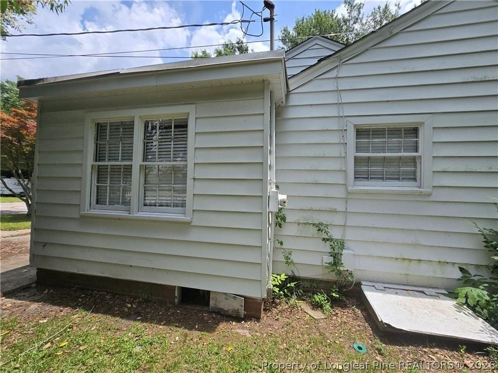 2705 Pecan Dr - Photo 3 of 16