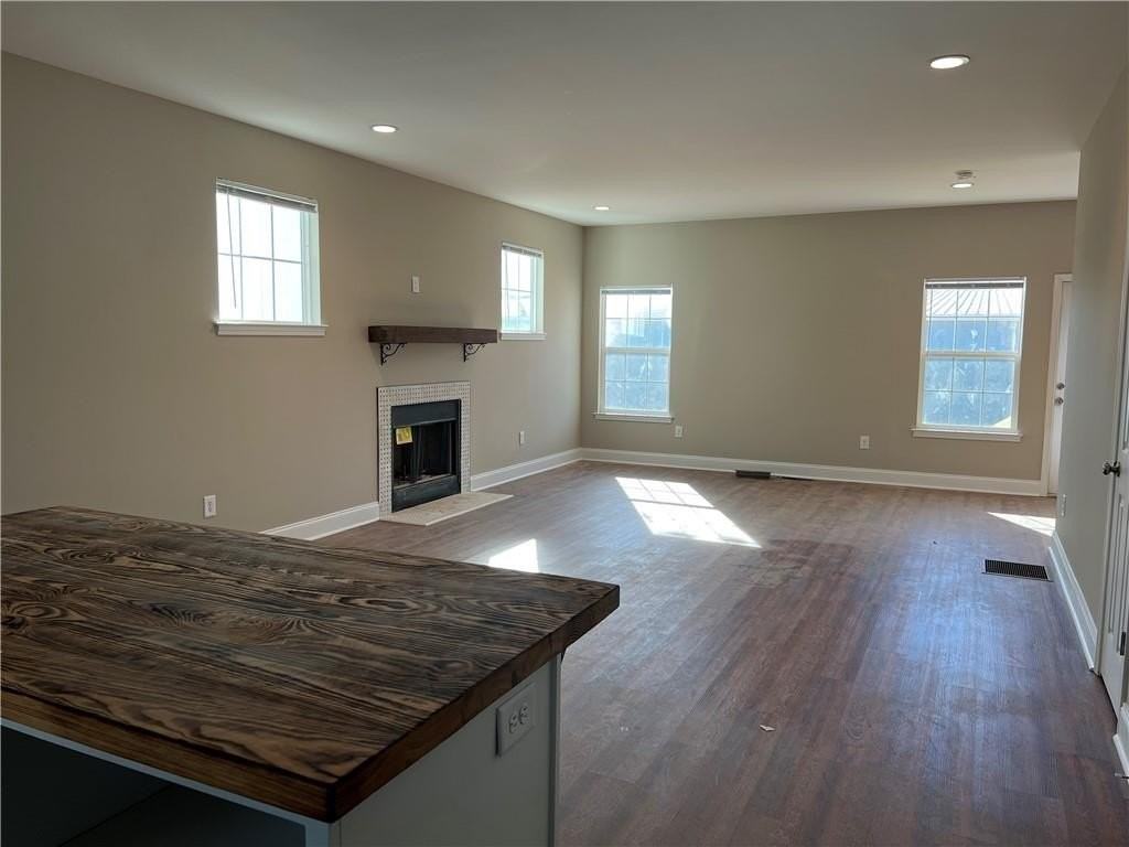 82 Liberty St - Photo 2 of 9