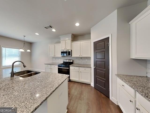 1672 Lapland Dr - Photo 2 of 10