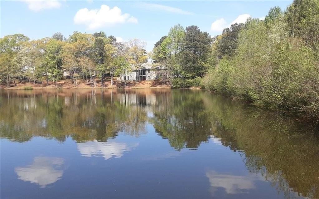 132 Lakeshore Pkwy - Photo 5 of 50