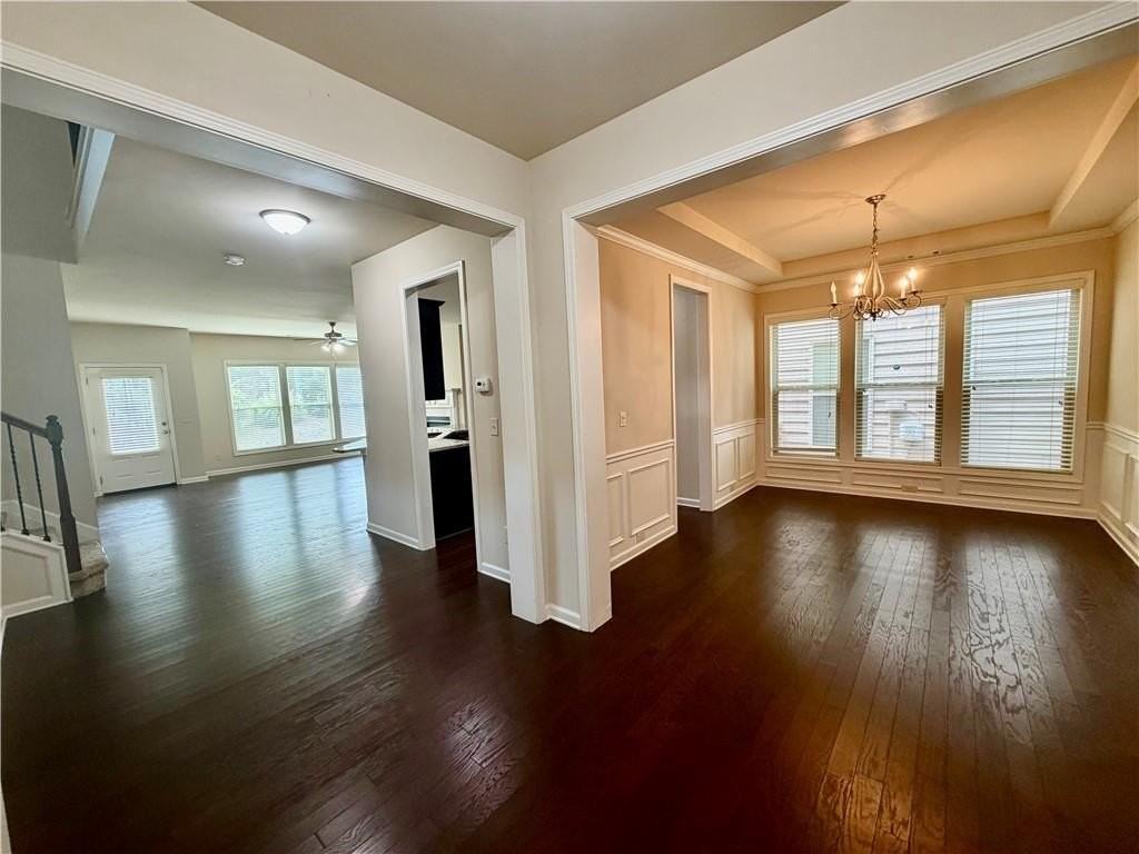 4615 Woodbine Way - Photo 3 of 33