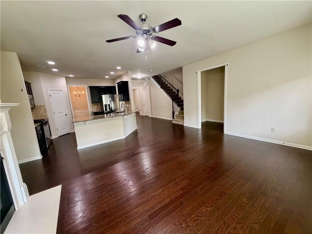 4615 Woodbine Way - Photo 4 of 33