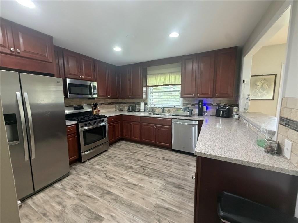 2465 Miriam Ln - Photo 3 of 26