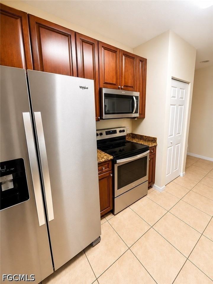 1866 Concordia Lake Cir #507 - Photo 4 of 21