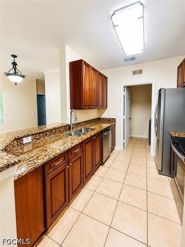 1866 Concordia Lake Cir #507 - Photo 5 of 21