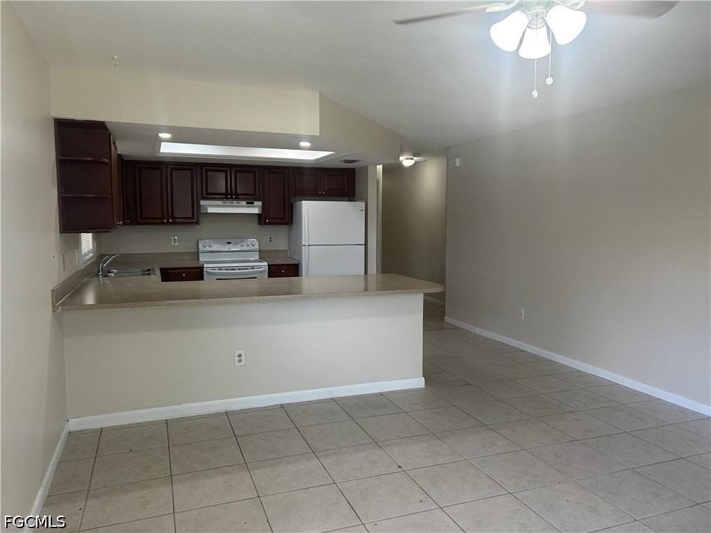215 Se 23rd Pl #215 - Photo 3 of 17