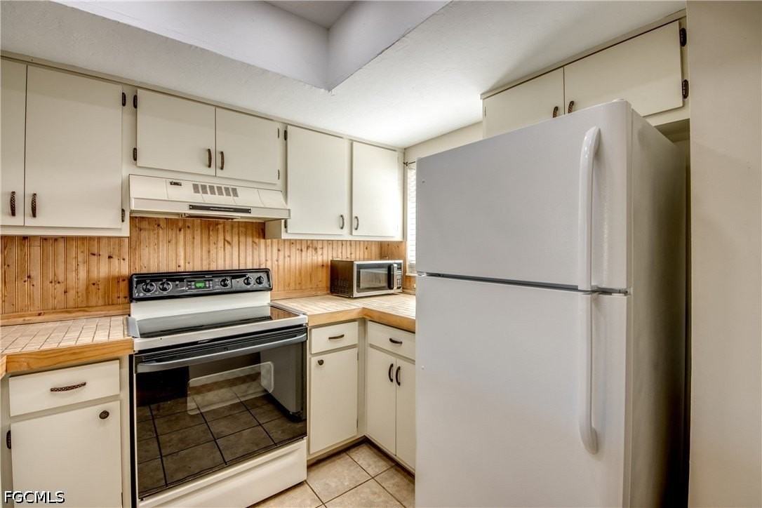 4616 Se 6th Ave #202 - Photo 7 of 25