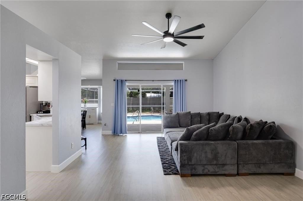 17791 Castle Harbor Dr - Photo 4 of 37