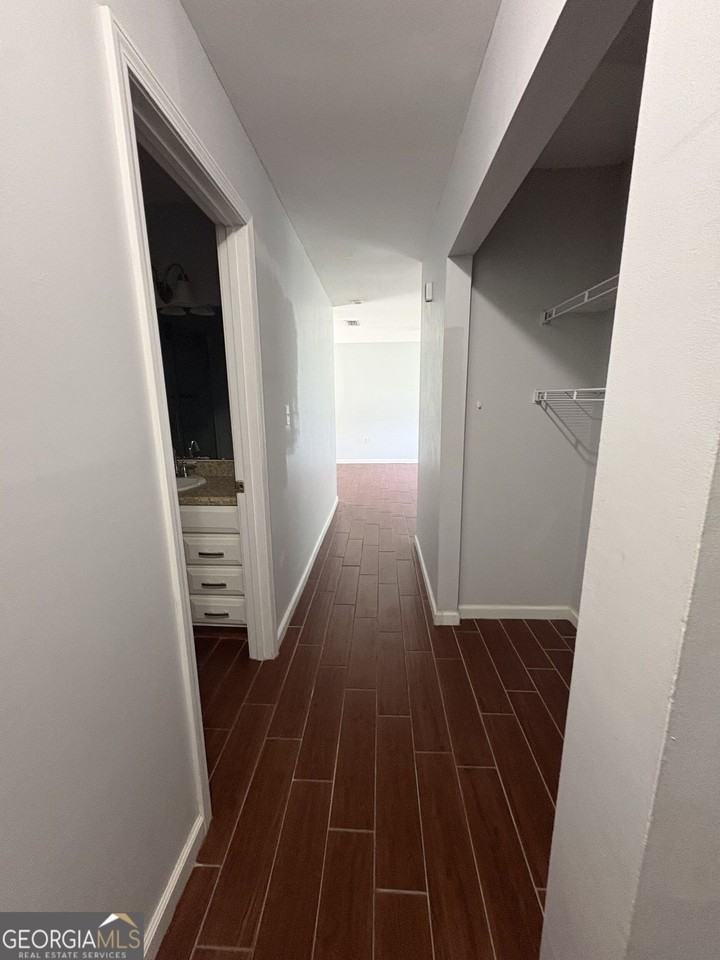 542 Chateau Cir - Photo 6 of 13