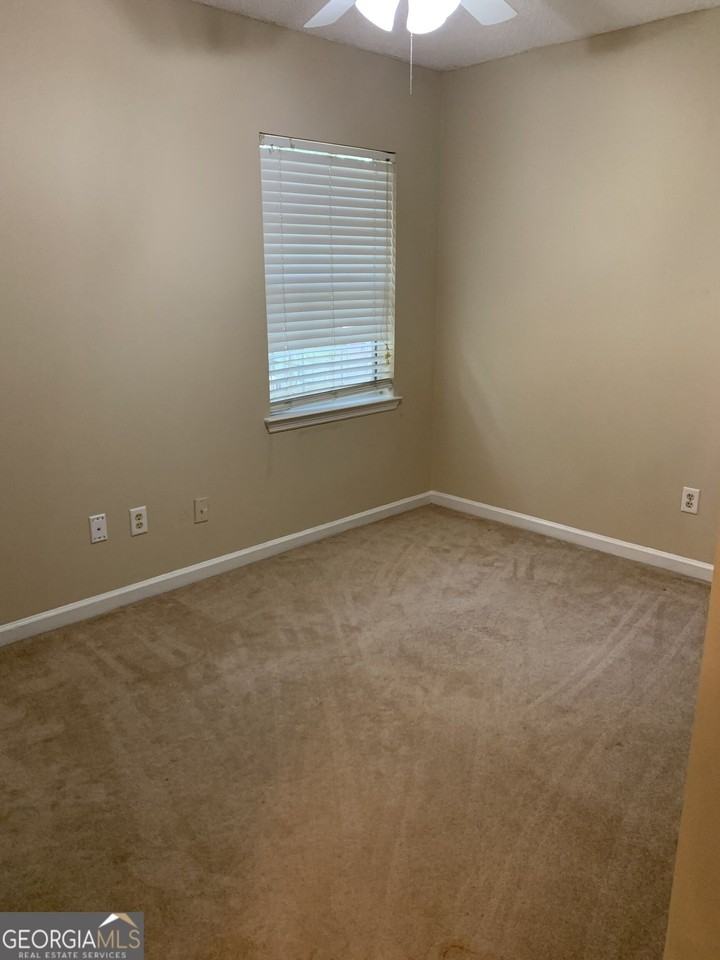 105 Cherry Tree Ct - Photo 4 of 25