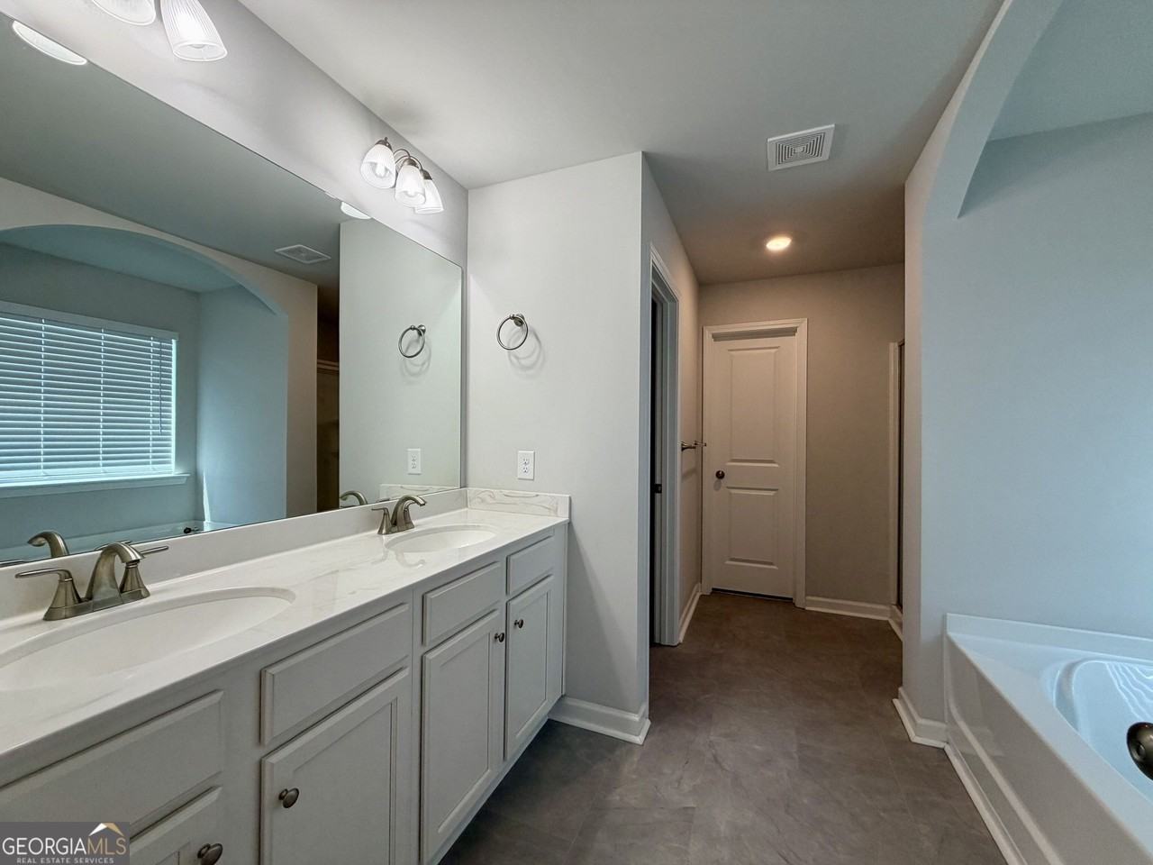 121 Quail Forest Cir - Photo 4 of 23