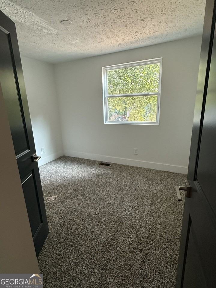 1205 Brockdell Ct - Photo 7 of 16