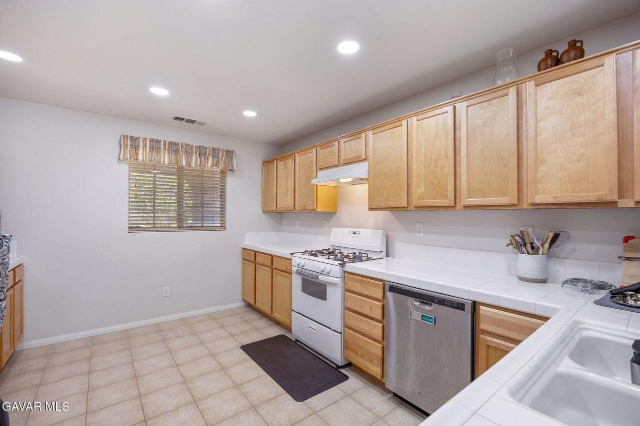 43433 59th St W - Photo 3 of 19