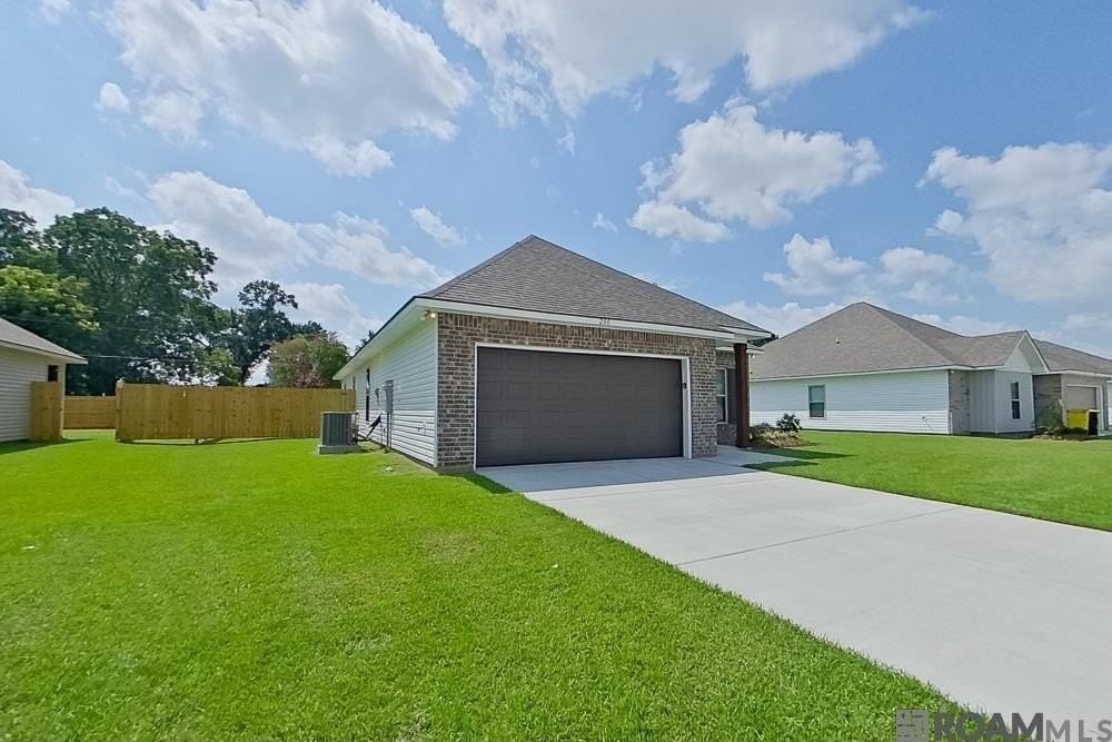 200 Acoustic Ln - Photo 2 of 19