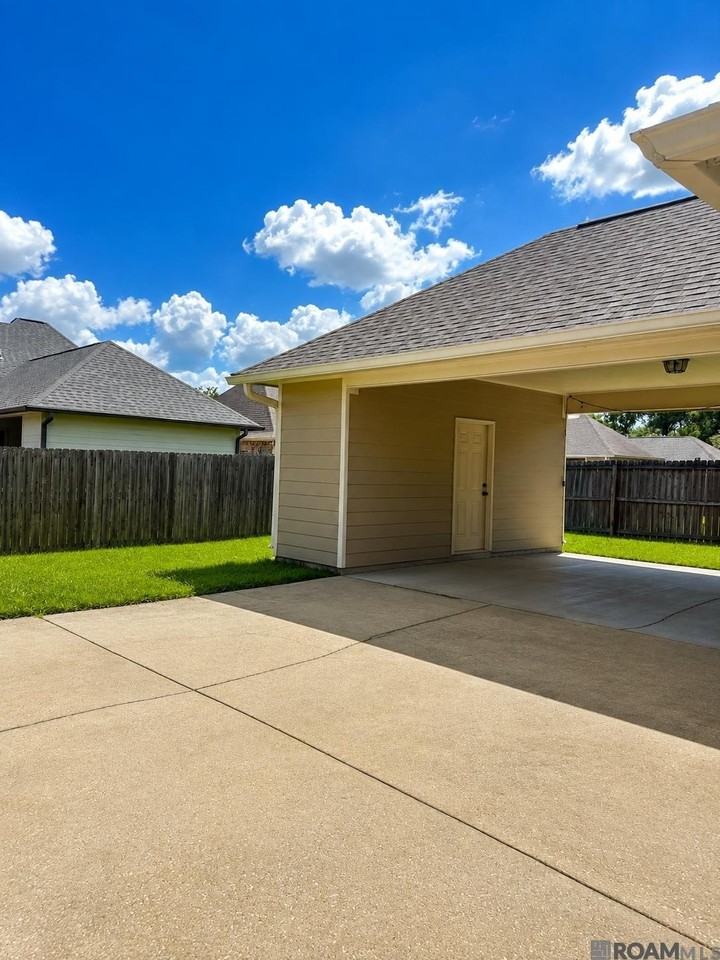 40313 Coldwater Landing Ave - Photo 4 of 17