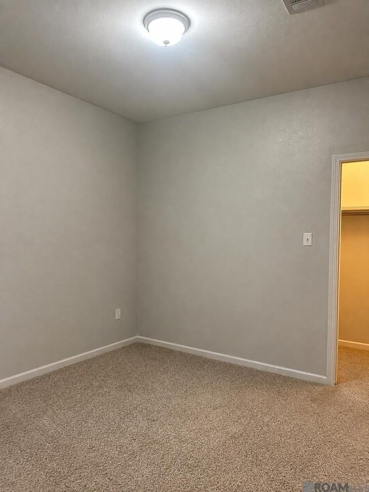40313 Coldwater Landing Ave - Photo 6 of 17