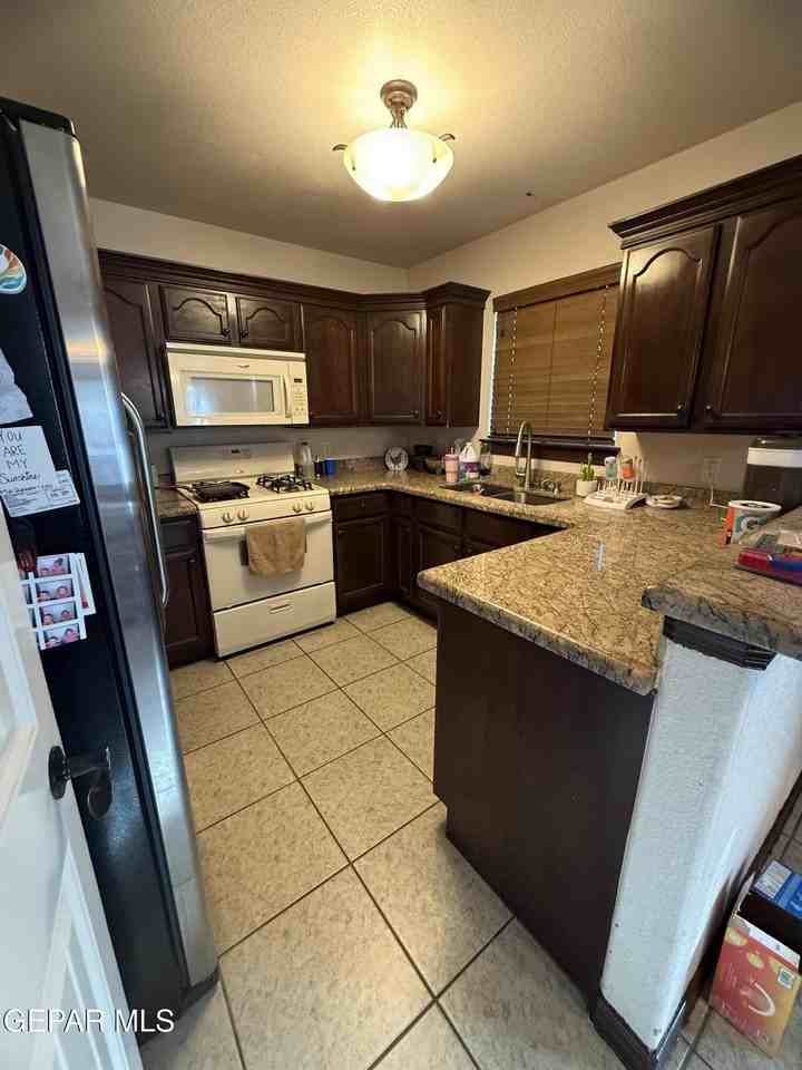 11333 Manuel Moreno Dr - Photo 5 of 22