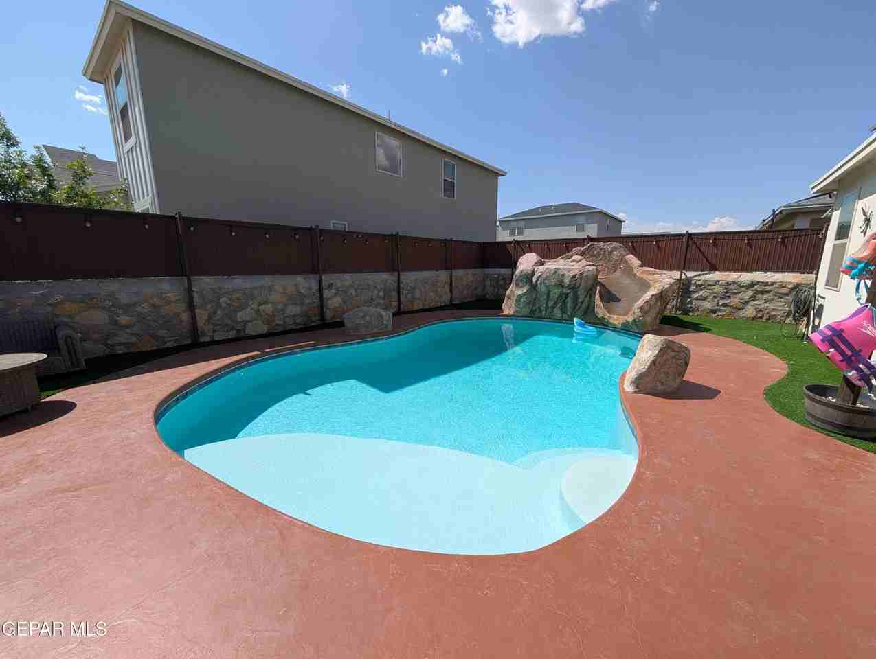 10601 Hidden Crown Pl - Photo 3 of 30