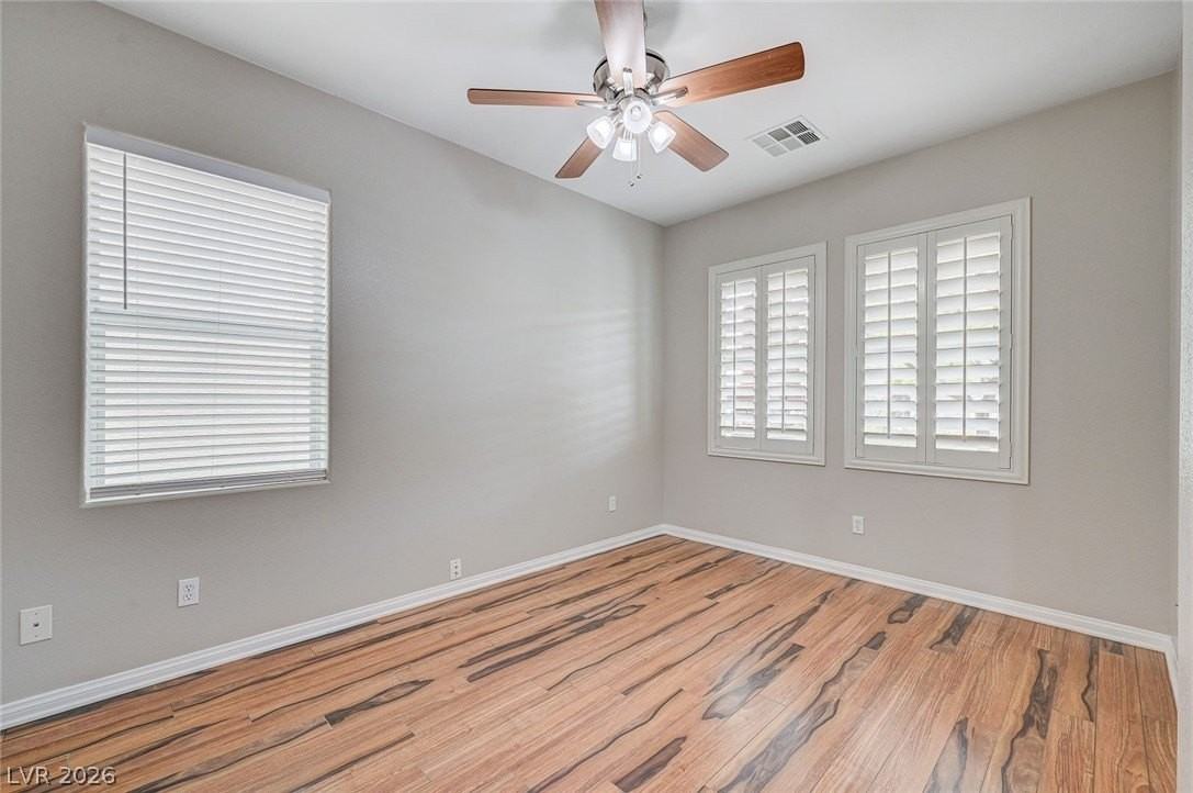 964 Wagner Valley St - Photo 6 of 50