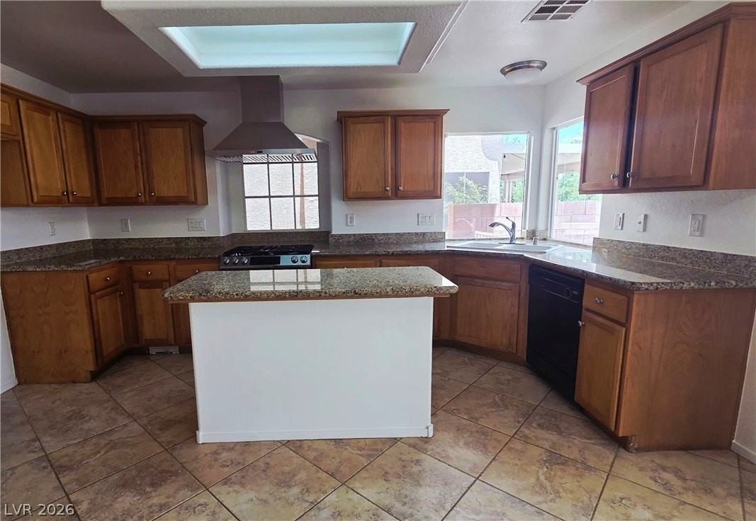 7642 Good Fortune Ct - Photo 7 of 40