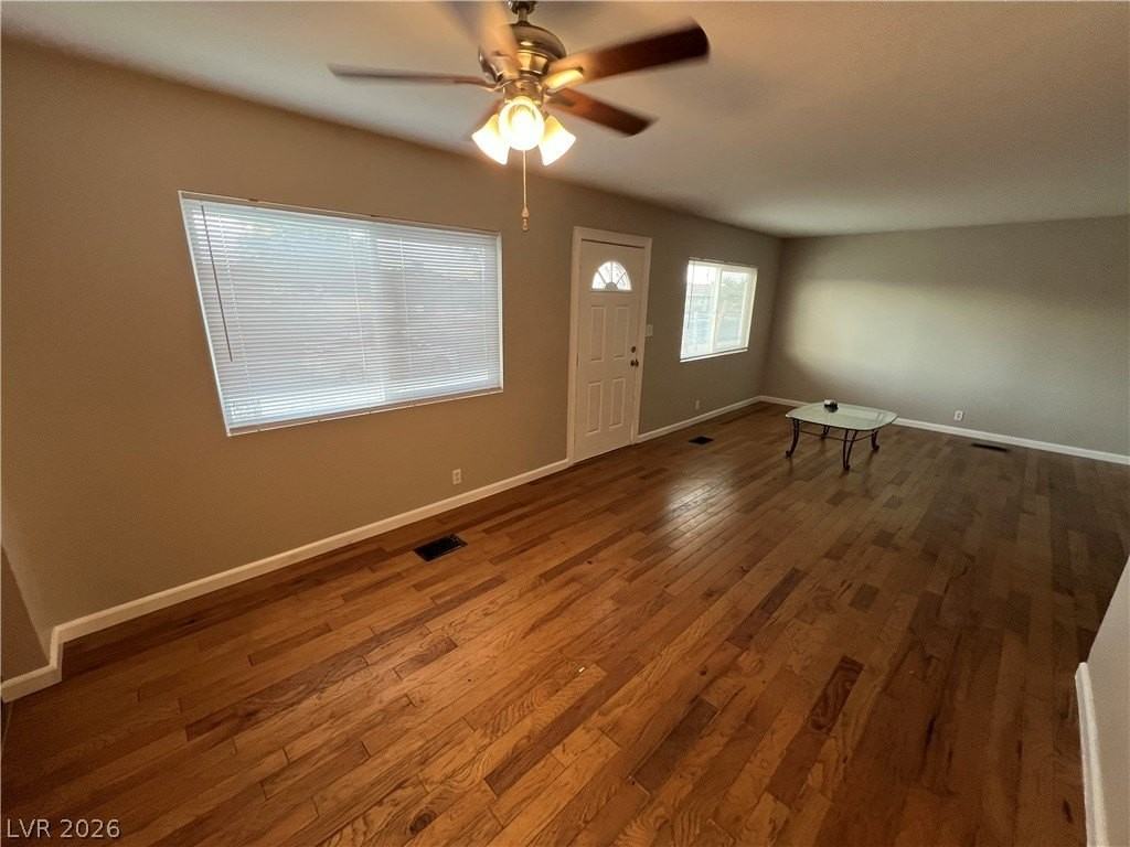 2301 E Brooks Ave - Photo 4 of 18
