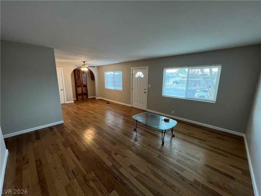 2301 E Brooks Ave - Photo 5 of 18