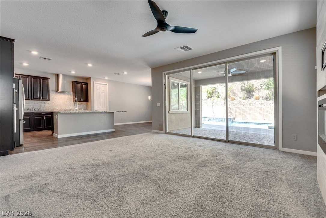 12380 Notch Trail Ave - Photo 3 of 34