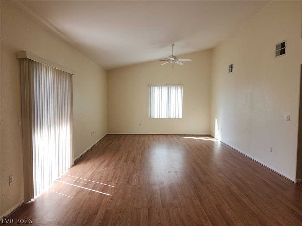 3917 Lazy Pine St #201 - Photo 5 of 34