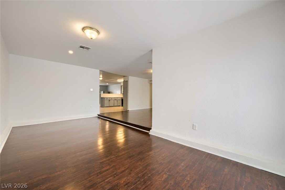 6512 Evergreen Ave - Photo 3 of 23