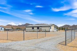 featured image of 4550 W Horn Rd