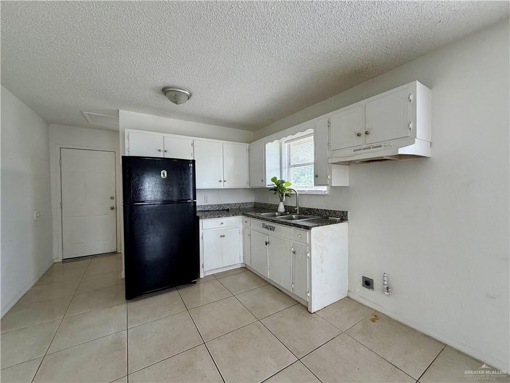 301 S Raul Longoria Rd - Photo 2 of 25
