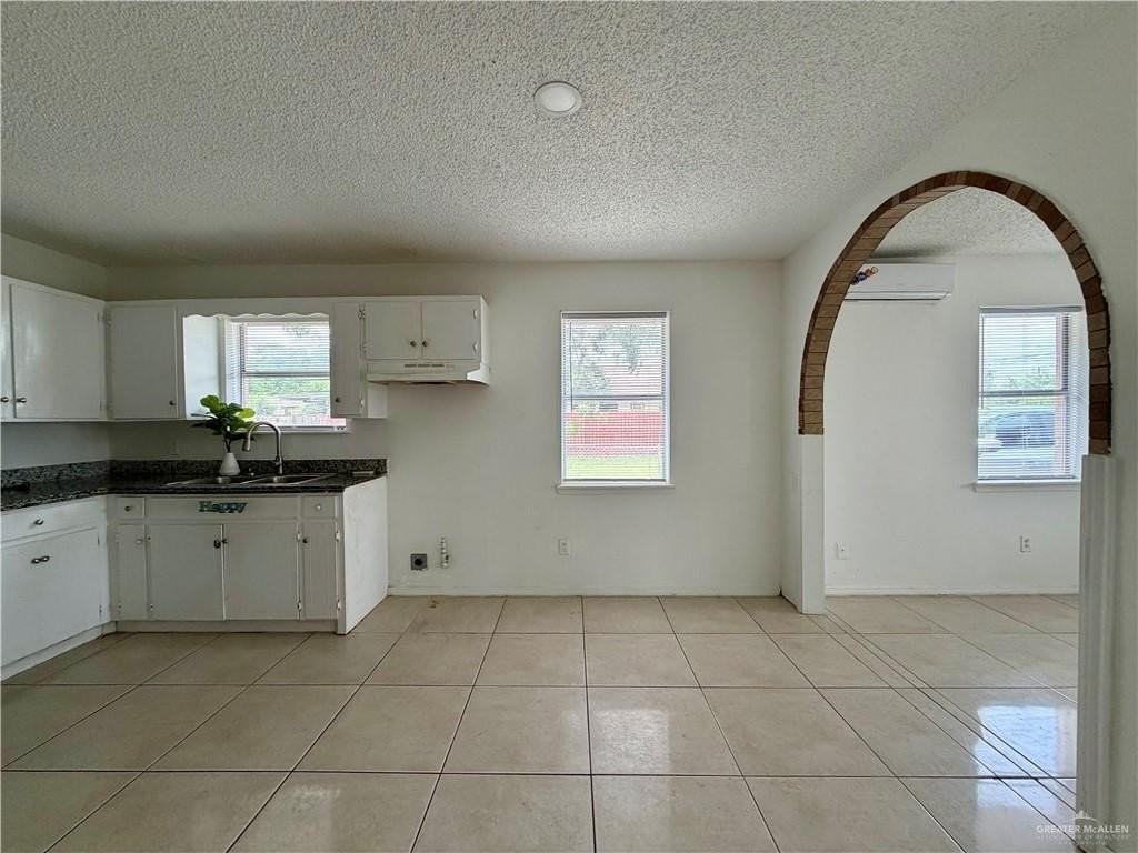 301 S Raul Longoria Rd - Photo 3 of 25