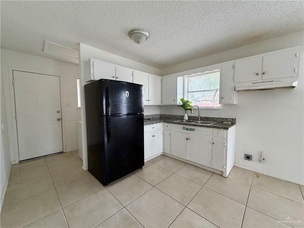 301 S Raul Longoria Rd - Photo 4 of 25