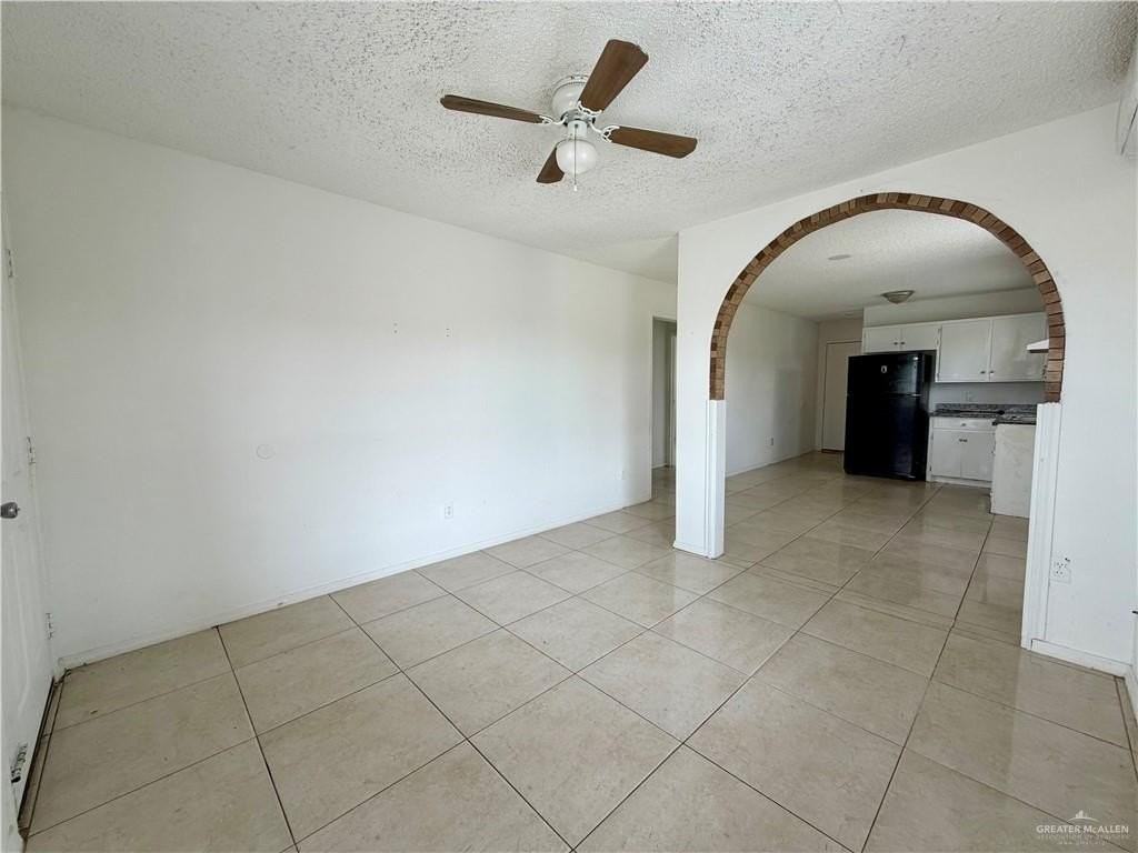 301 S Raul Longoria Rd - Photo 6 of 25