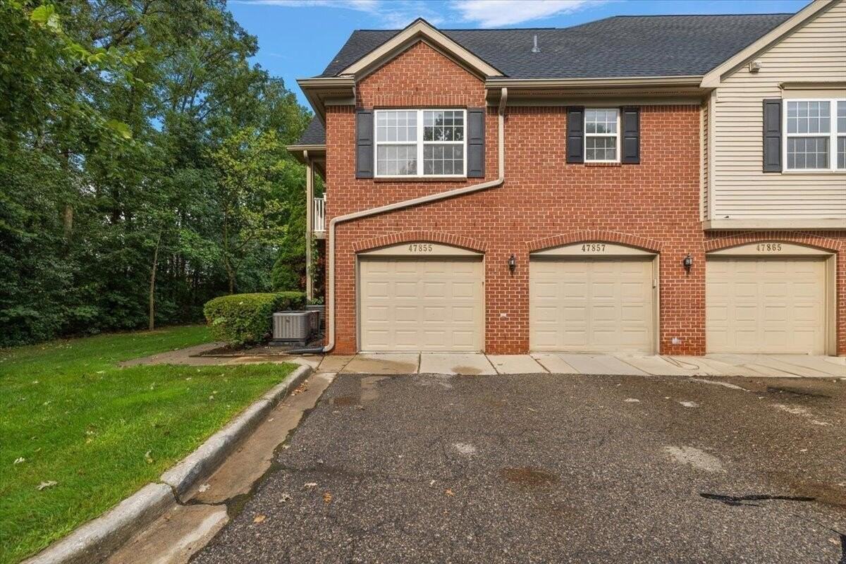 47855 Cardiff Ave - Photo 3 of 39