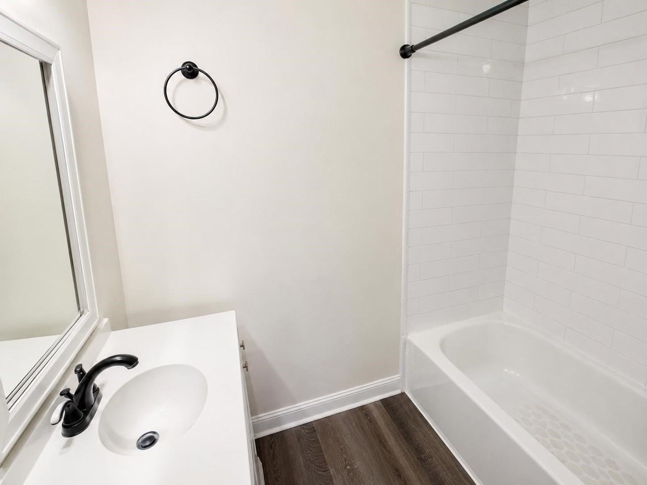 920 Broadway #2R - Photo 4 of 10
